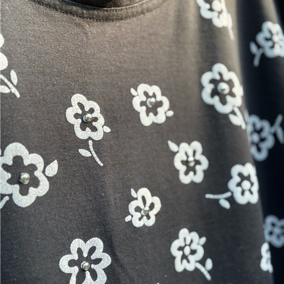 Vintage 90s Flower Print T-Shirt – Made in USA – One Size - Picture 2 of 10